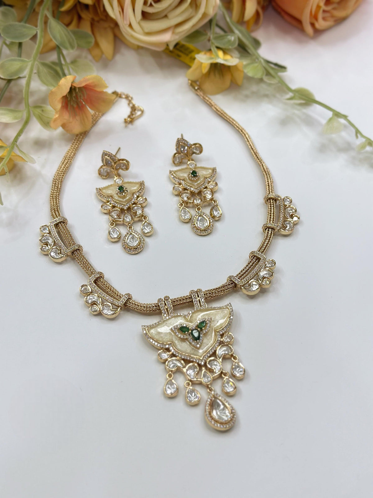 Kundan Choker Necklace Set | Indian Jewellery | Pearl & Stone Indian Necklace Set with Matching Drop Earrings