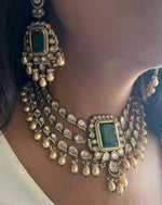 Premium Royal Emerald Kundan Choker Necklace Set with Pearls