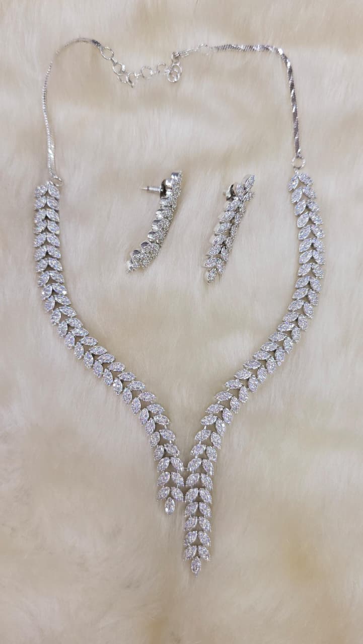 Elegant Leaf Design AD Necklace Set – Sparkling Party Perfection