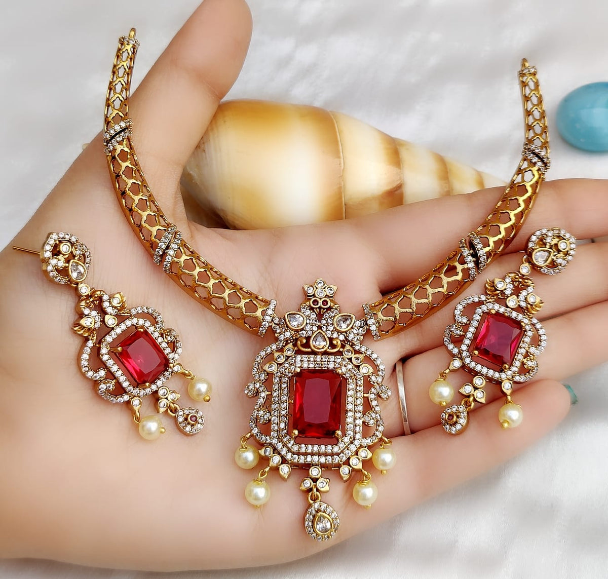 Modern Emerald Green & Diamond-Look Gold Choker Necklace Set with Pearl Drops