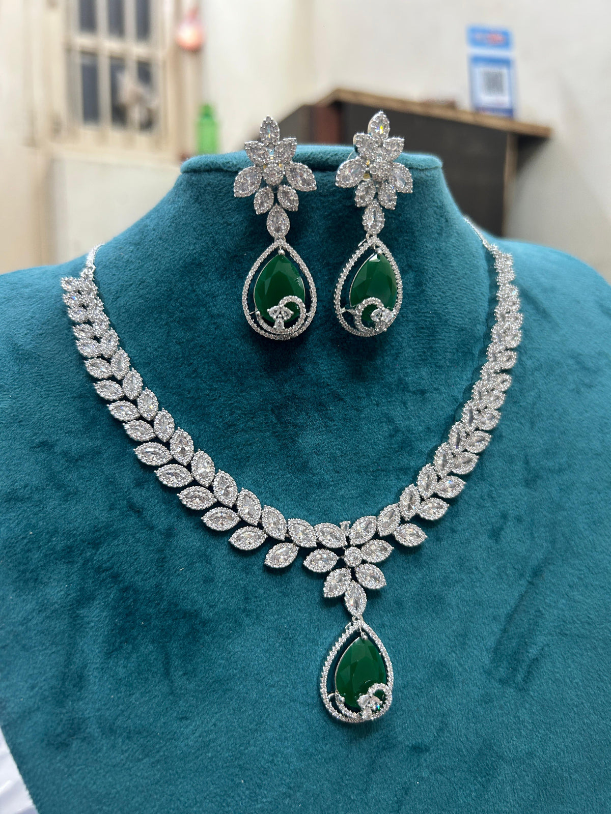 Emerald Green Teardrop CZ Necklace Set with Earrings Floral Diamond-Cut Bridal Jewelry