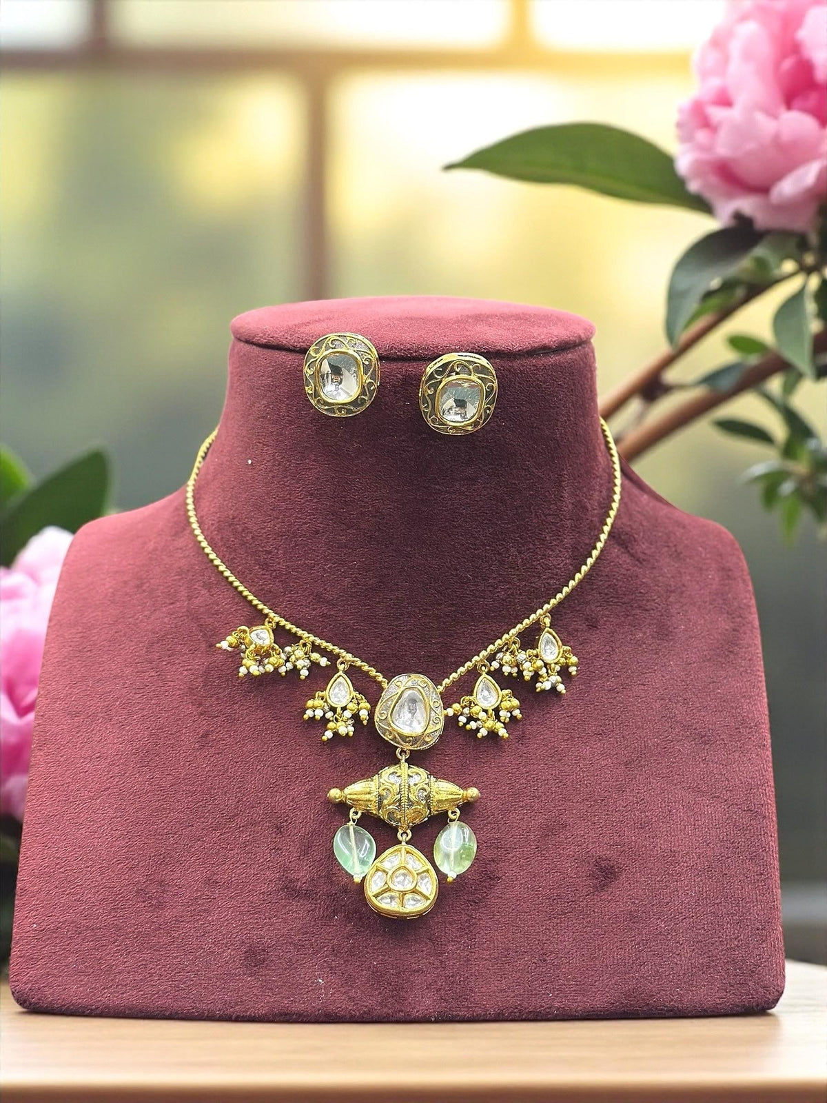 Exquisite Gold-Plated Kundan Polki Choker Necklace & Stud Earrings Set