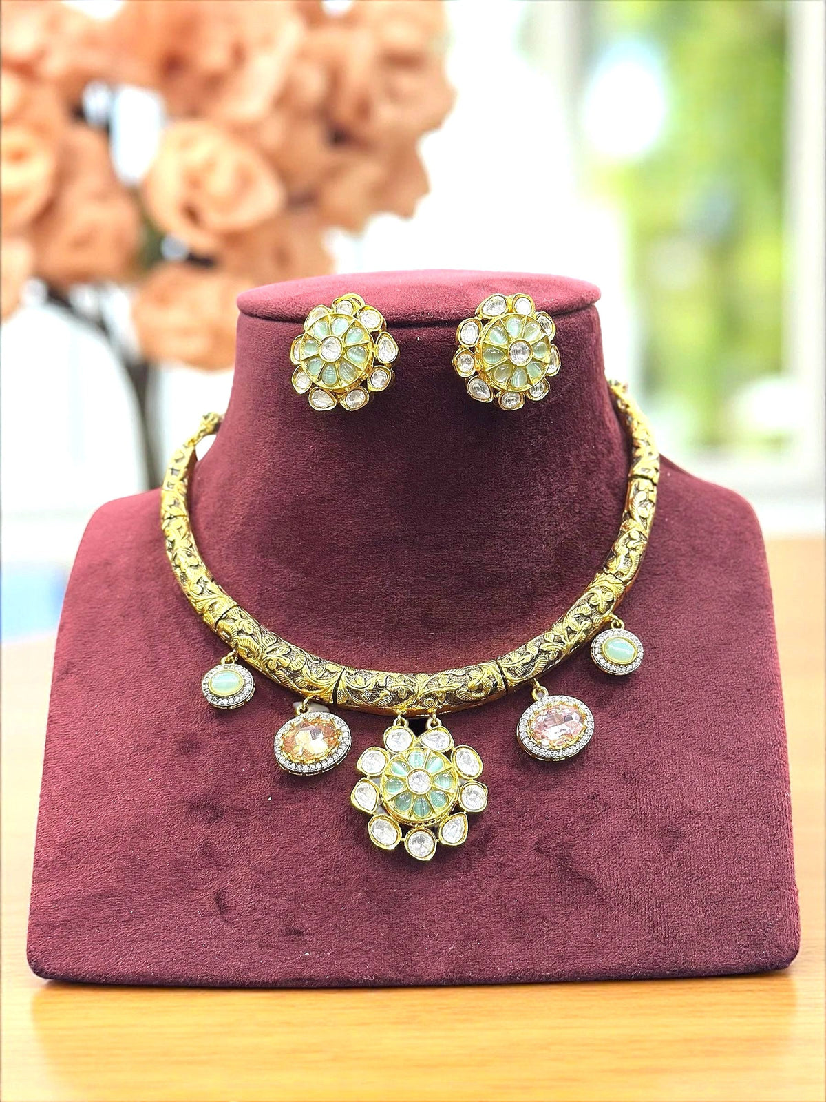 Antique Gold Floral Kundan Pendant Necklace Set with Stud Earrings Traditional Designer Jewelry