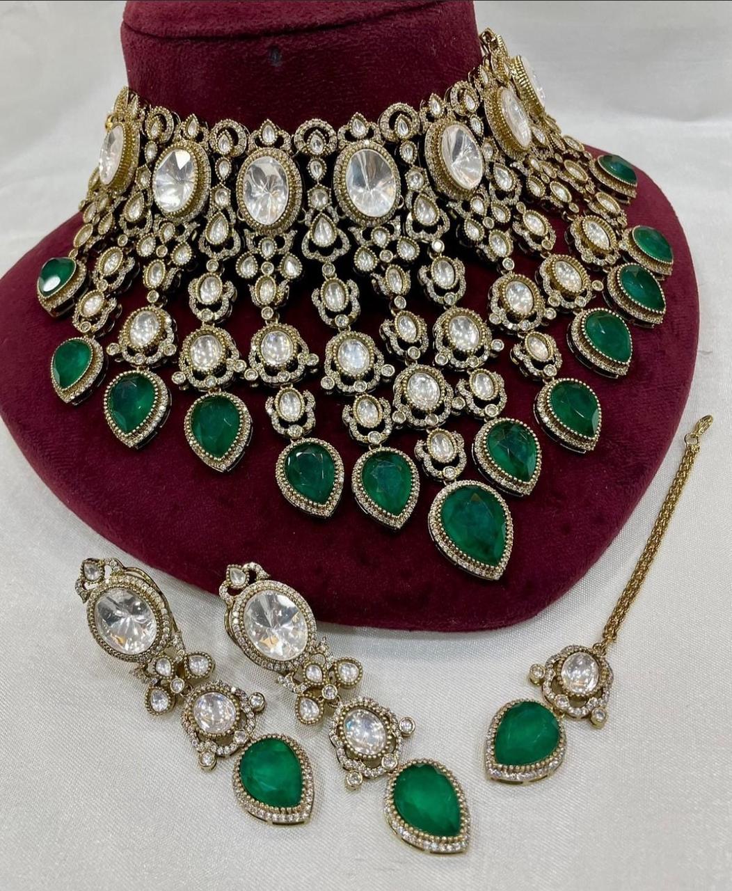 Grand Emerald Green Kundan Choker Necklace Set with Earrings & Maang Tikka Bridal Polki Jewelry