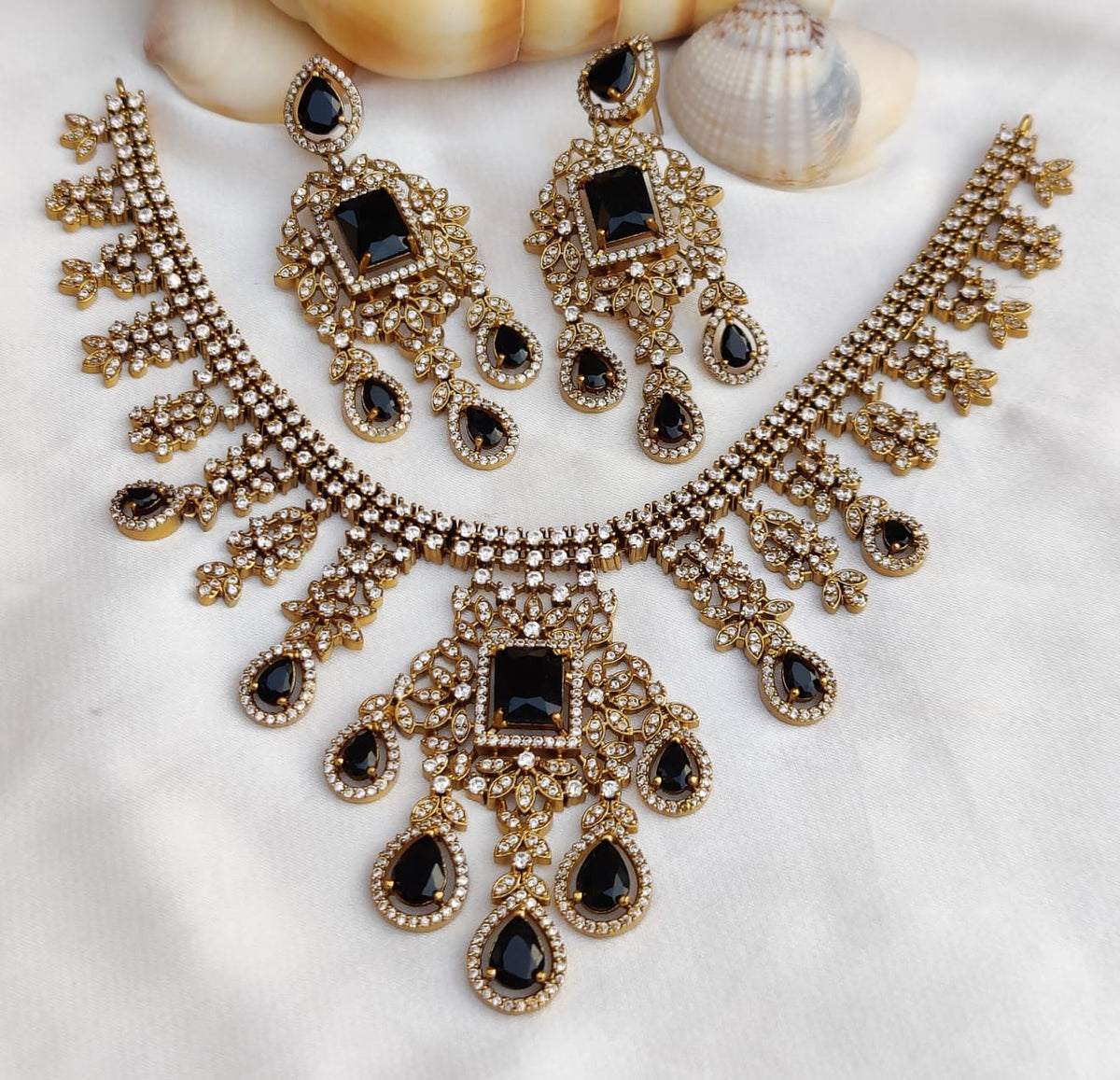 Royal Kundan Polki Choker Set with Emerald & Multicolor Drops | Bridal Wedding Necklace Set with Matching Earrings | Indian Traditional Jewellery