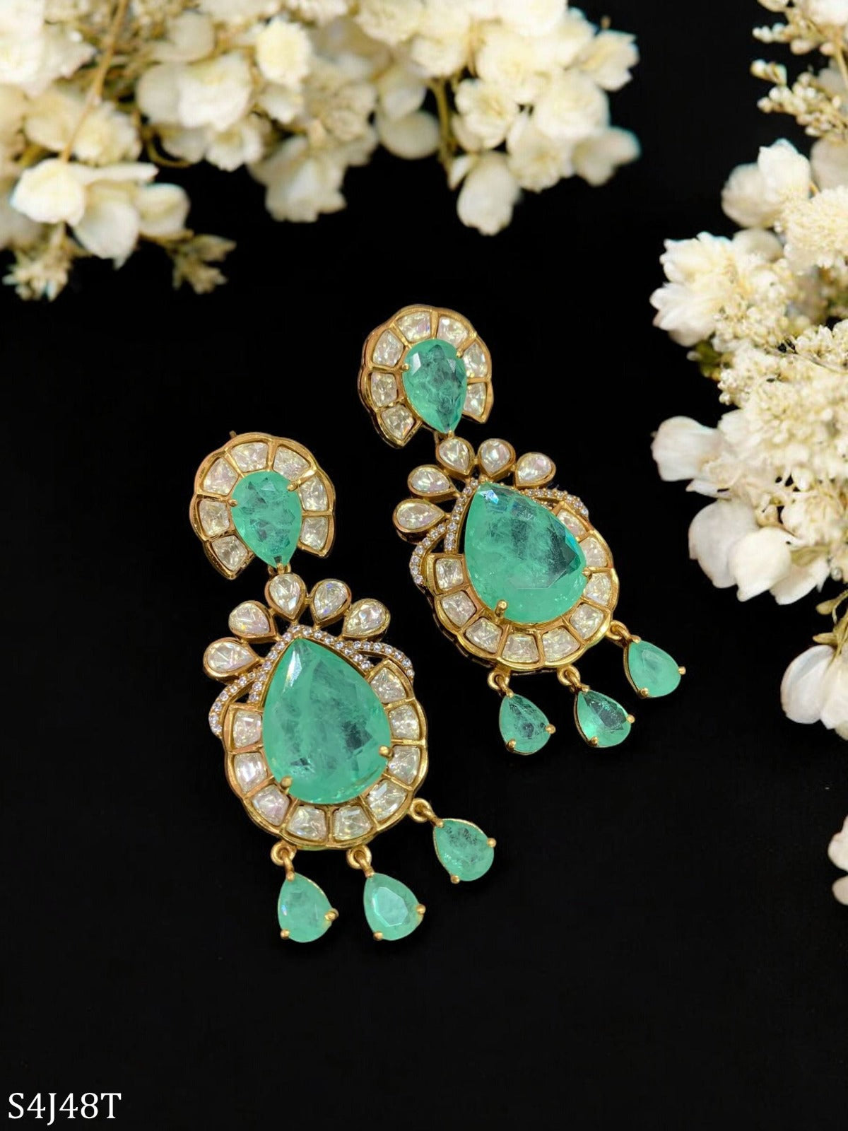 Elegant Emerald Green Kundan Drop Earrings – Gold Plated Wedding & Party Jewelry