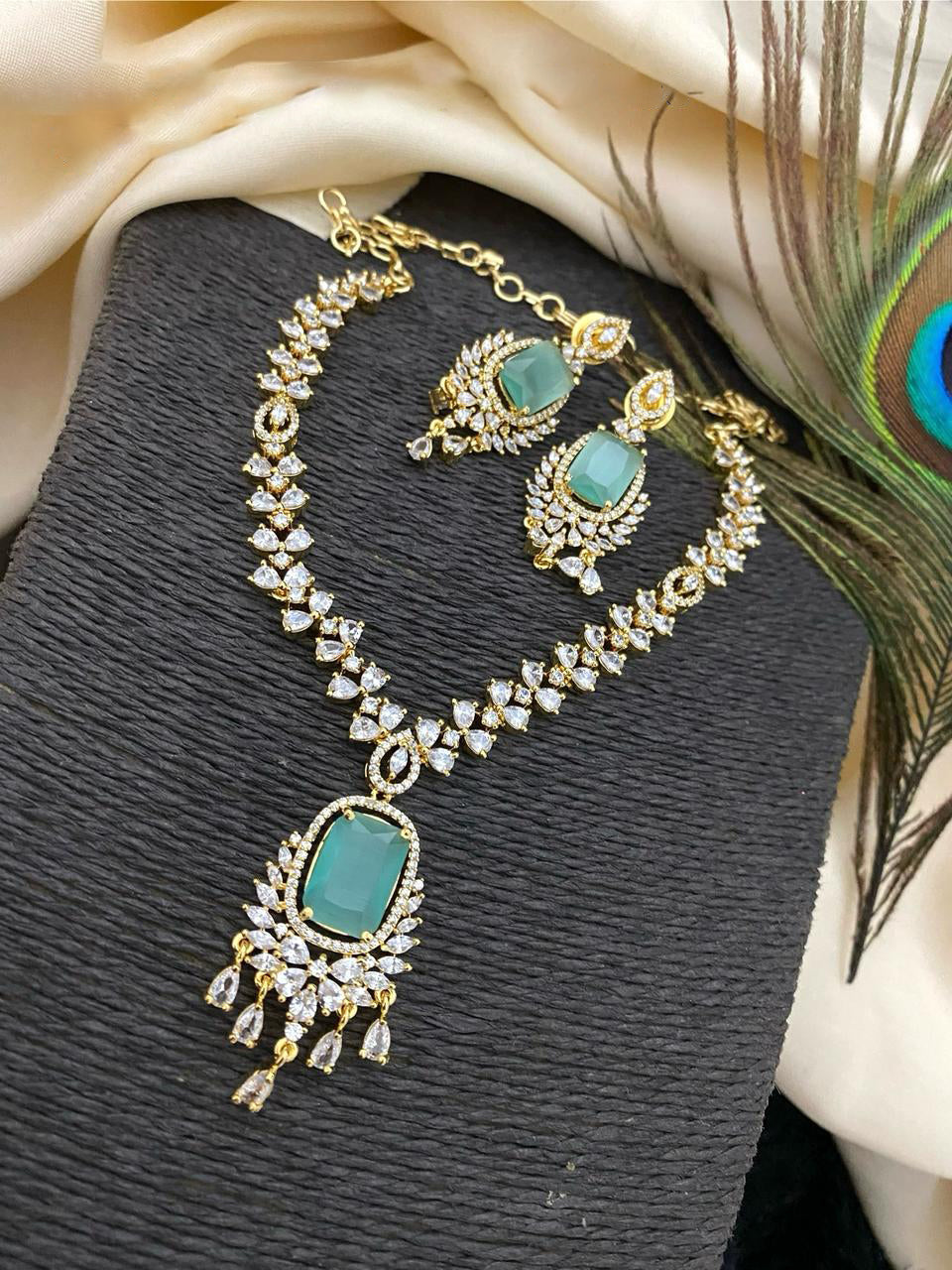 Gold Plated Kundan AD Necklace Earring Set For Wedding