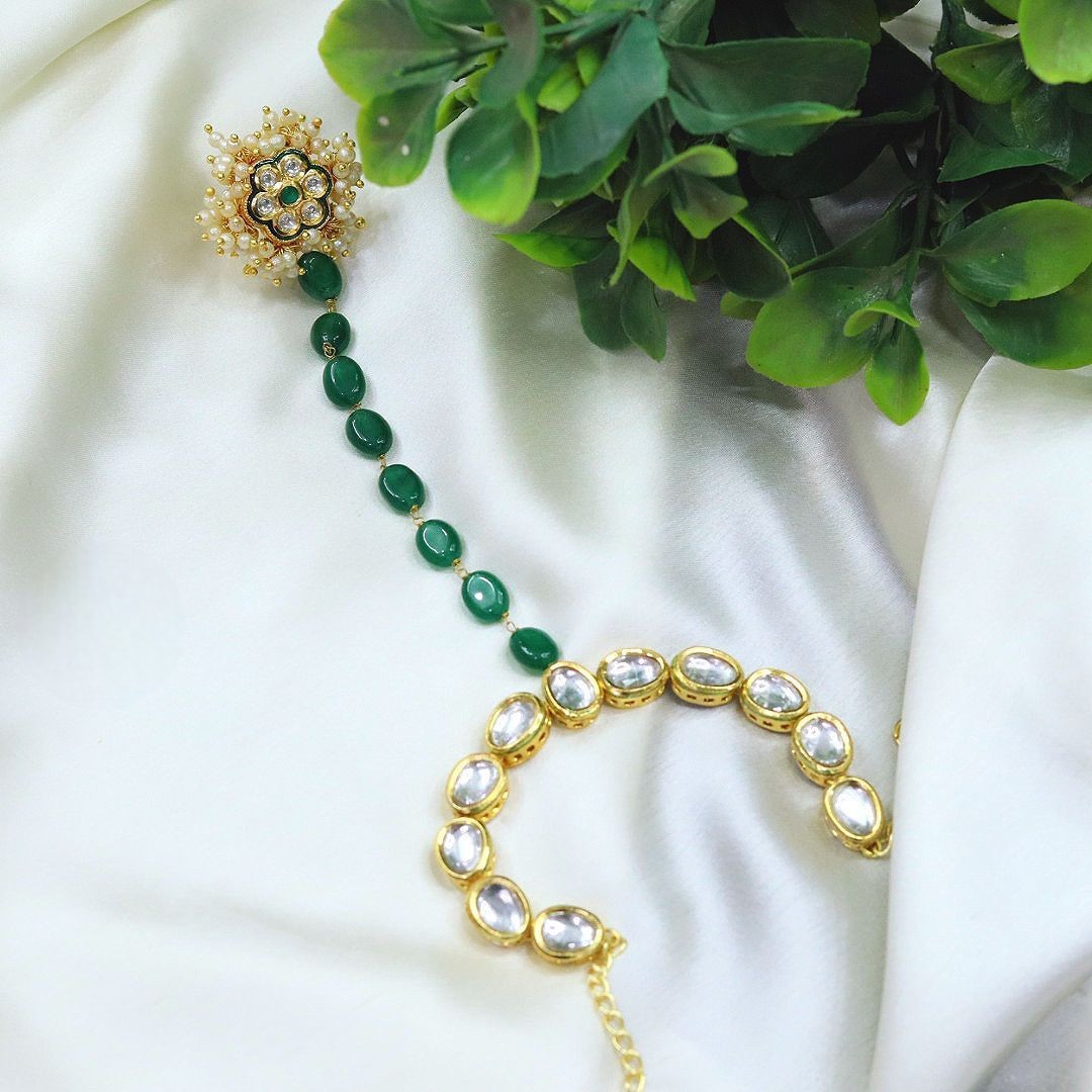Green Stone & Kundan Floral Haathphool – Minimalist Ethnic Hand Harness