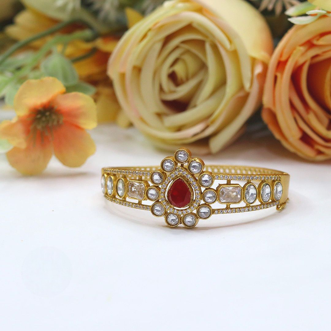 Royal Openable Kundan Polki Kada – Timeless Bridal Elegance