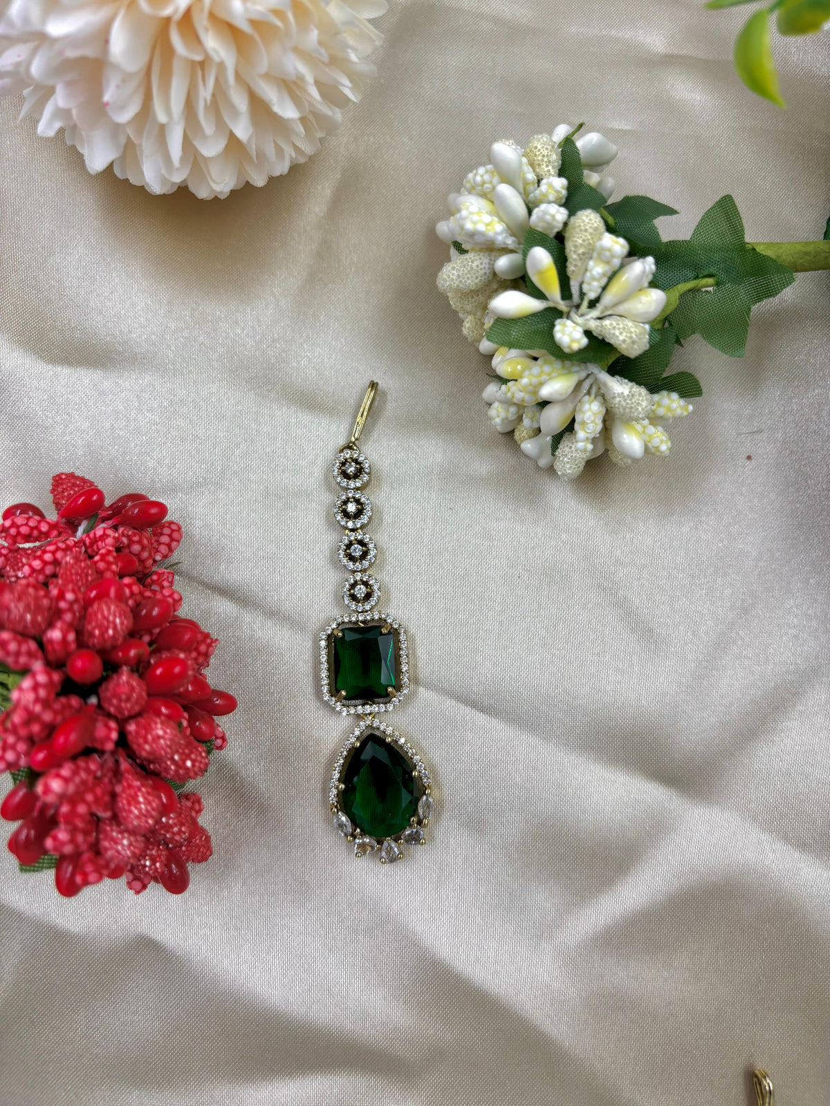 Royal Victorian Drop Maangtika – Timeless Bridal Elegance