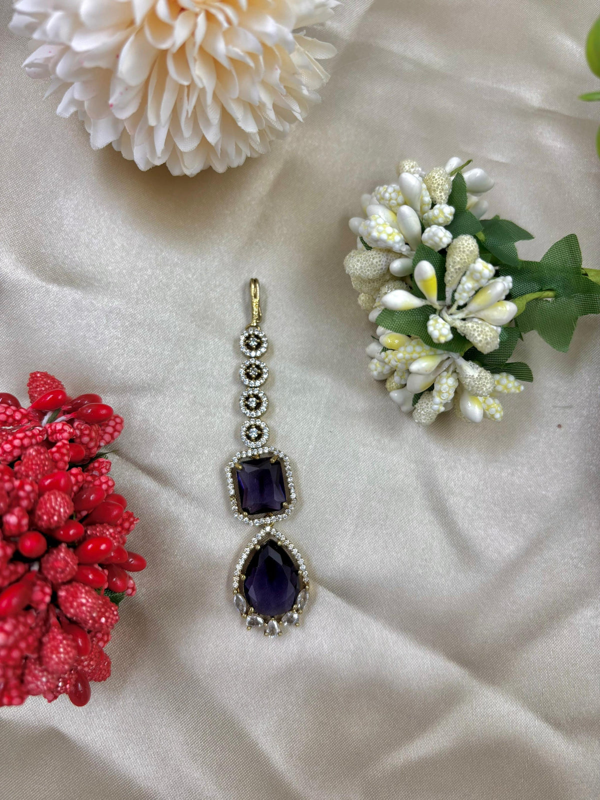 Royal Victorian Drop Maangtika – Timeless Bridal Elegance