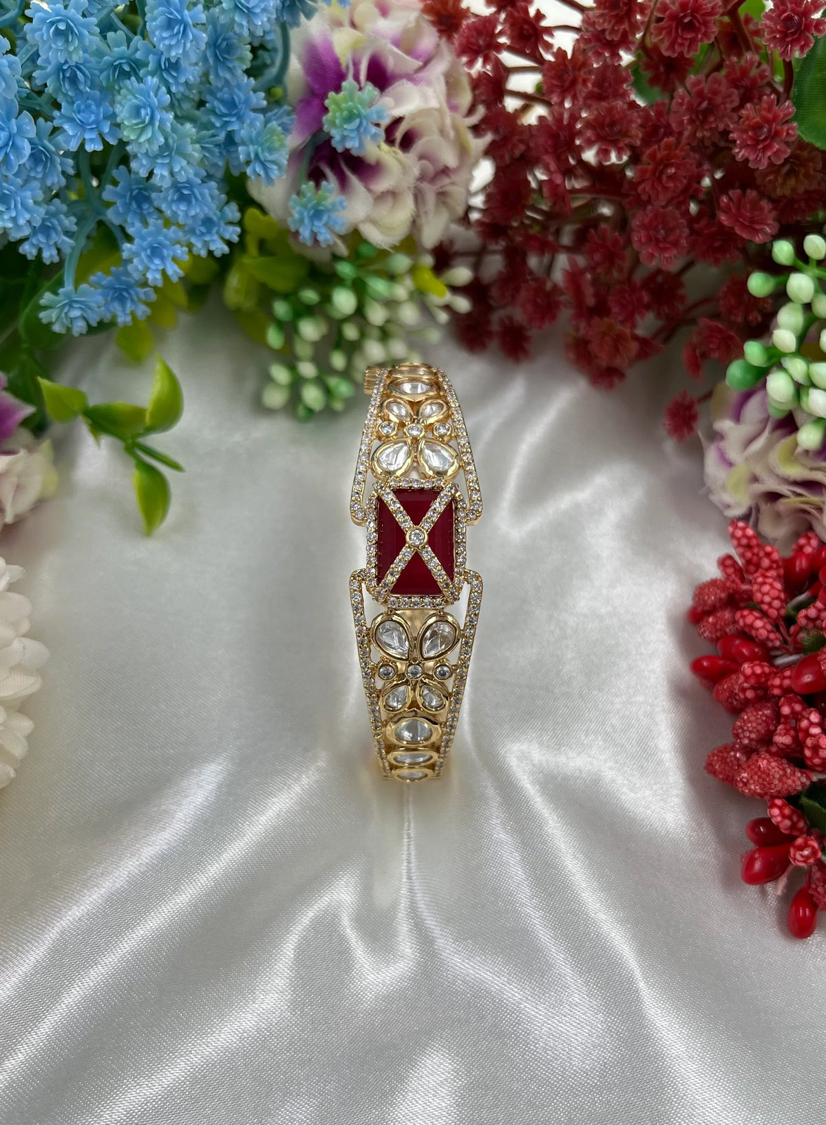 Gleamora Moissanite Kundan Bracelet (Openable) – Royal Radiance Redefined