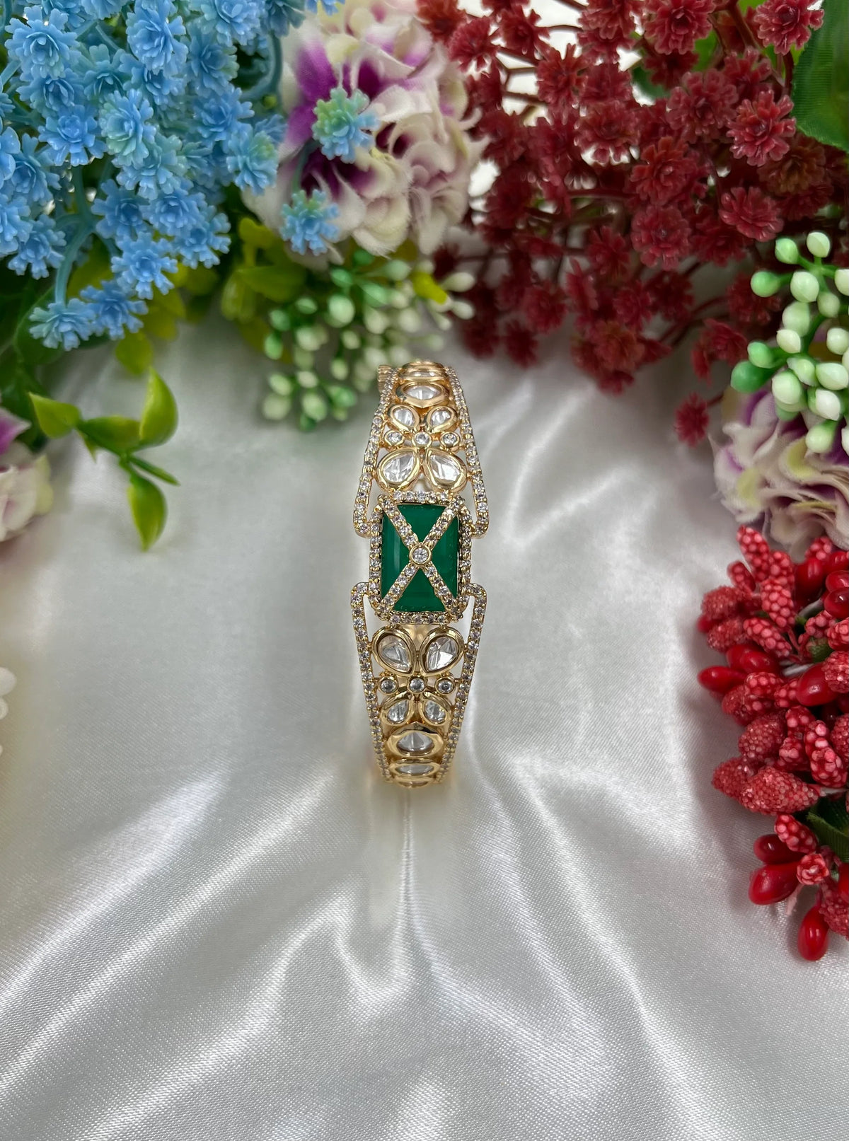 Gleamora Moissanite Kundan Bracelet (Openable) – Royal Radiance Redefined