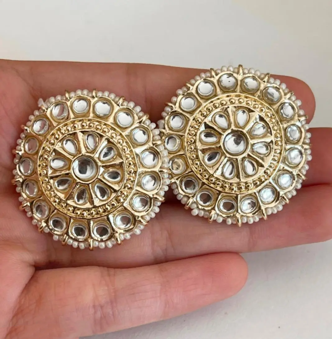 Kundan Studs, Golden Kundan Pearl Earrings, Jadau Rajwadi Pacchi Kundan Studs, Bollywood fashion