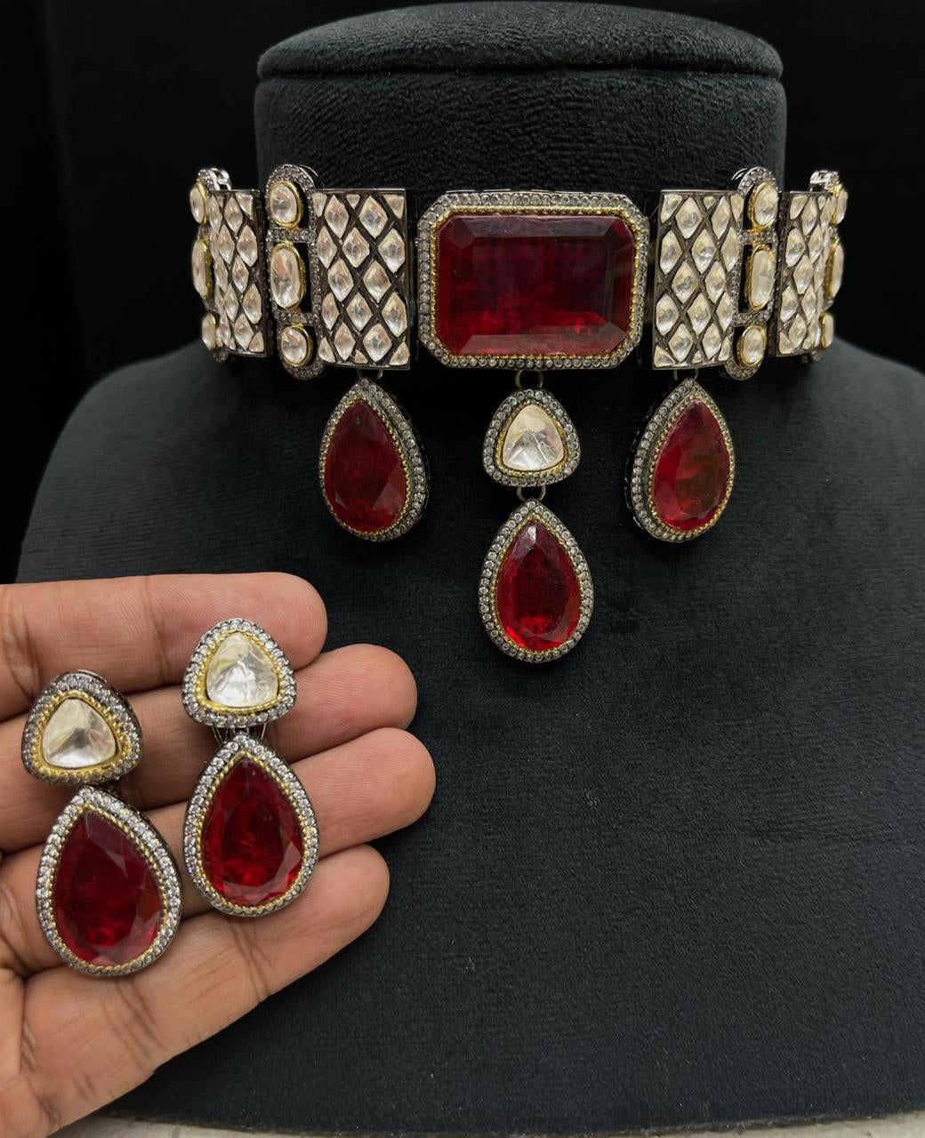 Red Bollywood Teardrop Polki Choker Earrings Set, Indian Celebrity Classic Red Jewelry Set, Red Polki Choker Set, Jaipuri Red Polki Jewelry Set, Pakistani Bridal Red Choker Set