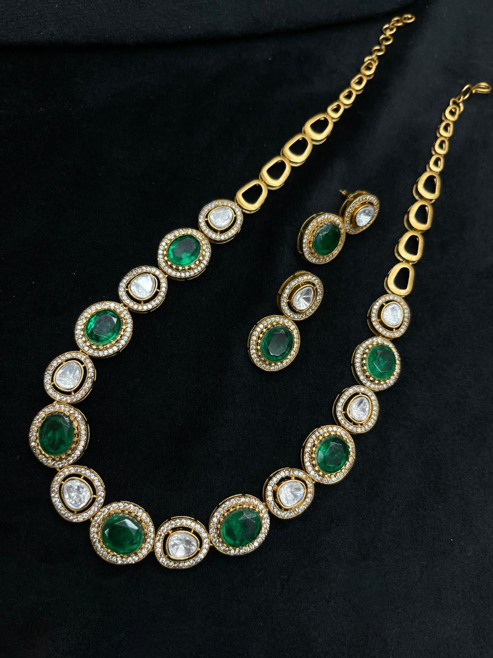 Glamorous Green Pakistani Polki Necklace Earrings Set, Pakistani Polki Green Jewelry Set, Indian Wedding Polki Necklace Set, Bollywood Jewelry Set