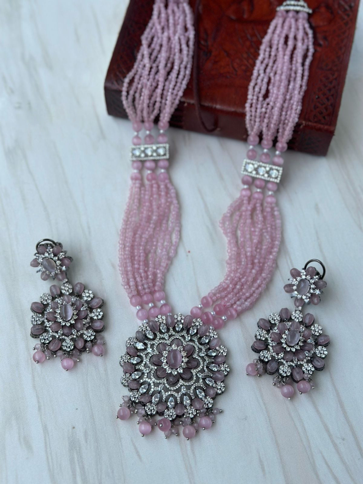 Stunning Shrinkling Dazzel Necklace Earrings Set, Pakistani Multi Layer Necklace Set, Bollywood Detailign Jewelry Set, Bridal Necklace Set
