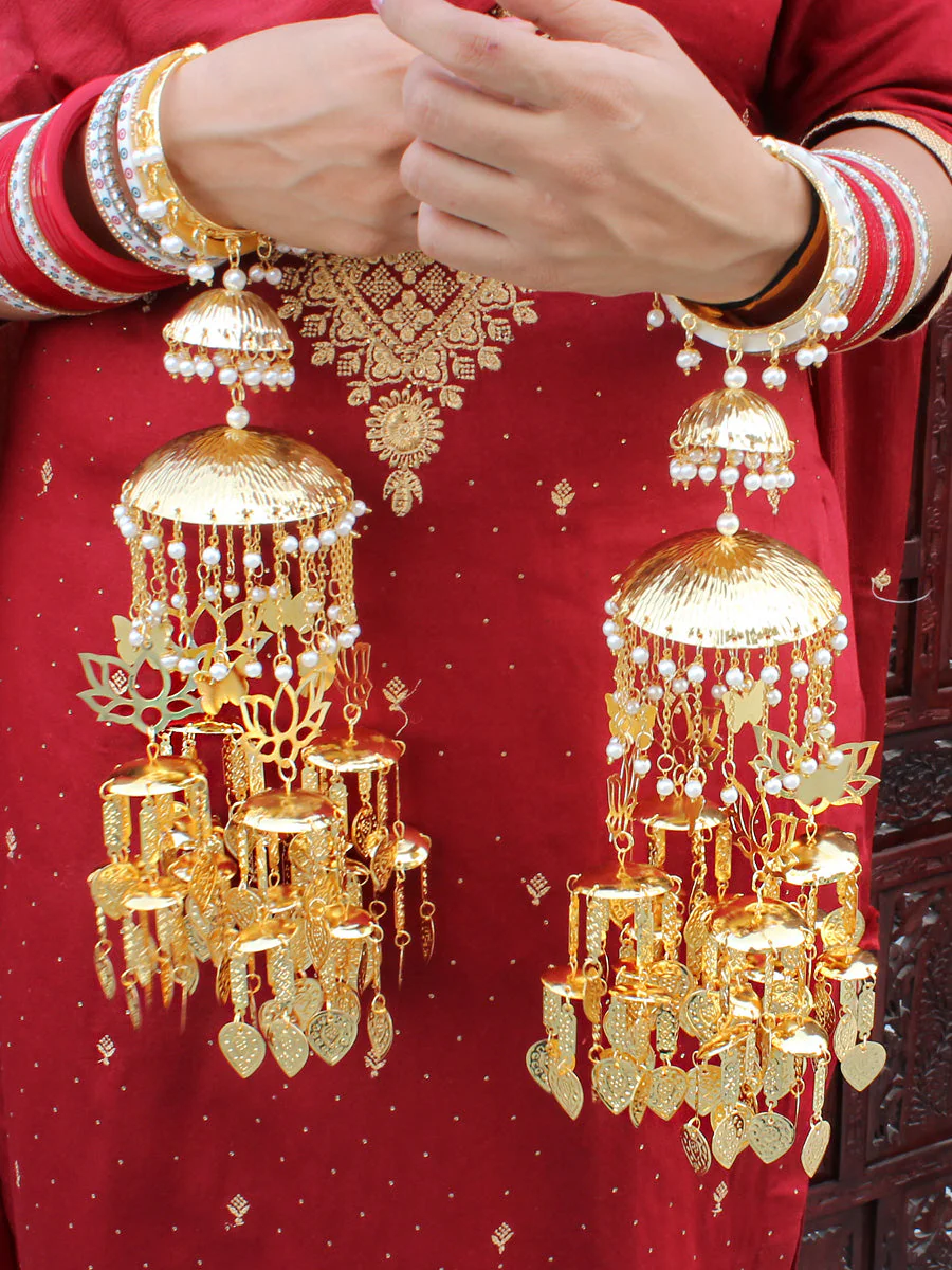 Celebrities Inspired Layered Golden Haathphool Set, Bollywood Layer Kaleere Set, Indian Haathphool Set, Pakistani Golden Kaleere Set