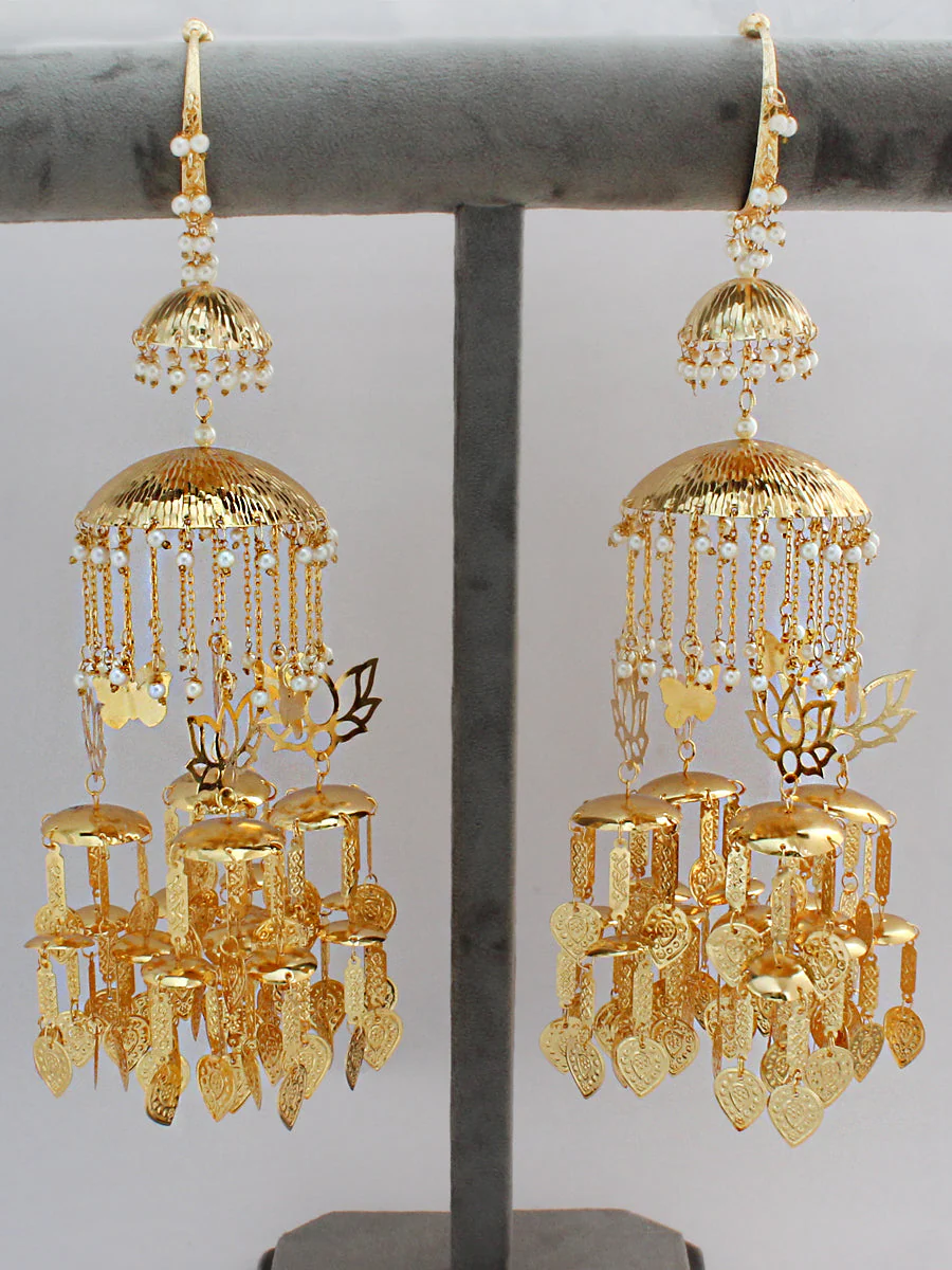 Celebrities Inspired Layered Golden Haathphool Set, Bollywood Layer Kaleere Set, Indian Haathphool Set, Pakistani Golden Kaleere Set