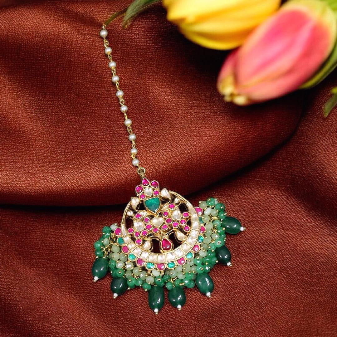 GREEN KUNDAN JADAU WORK MAANGTIKKA FOR WOMEN