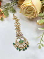 Floral Kundan Maang Tikka with Green Enamel Leaf & Pearl Beads – Elegant Ethnic Headpiece