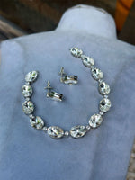 Bollywood Glam Necklace Earrings Set Achieve the Star Look with Glamorous Jewelry for Weddings