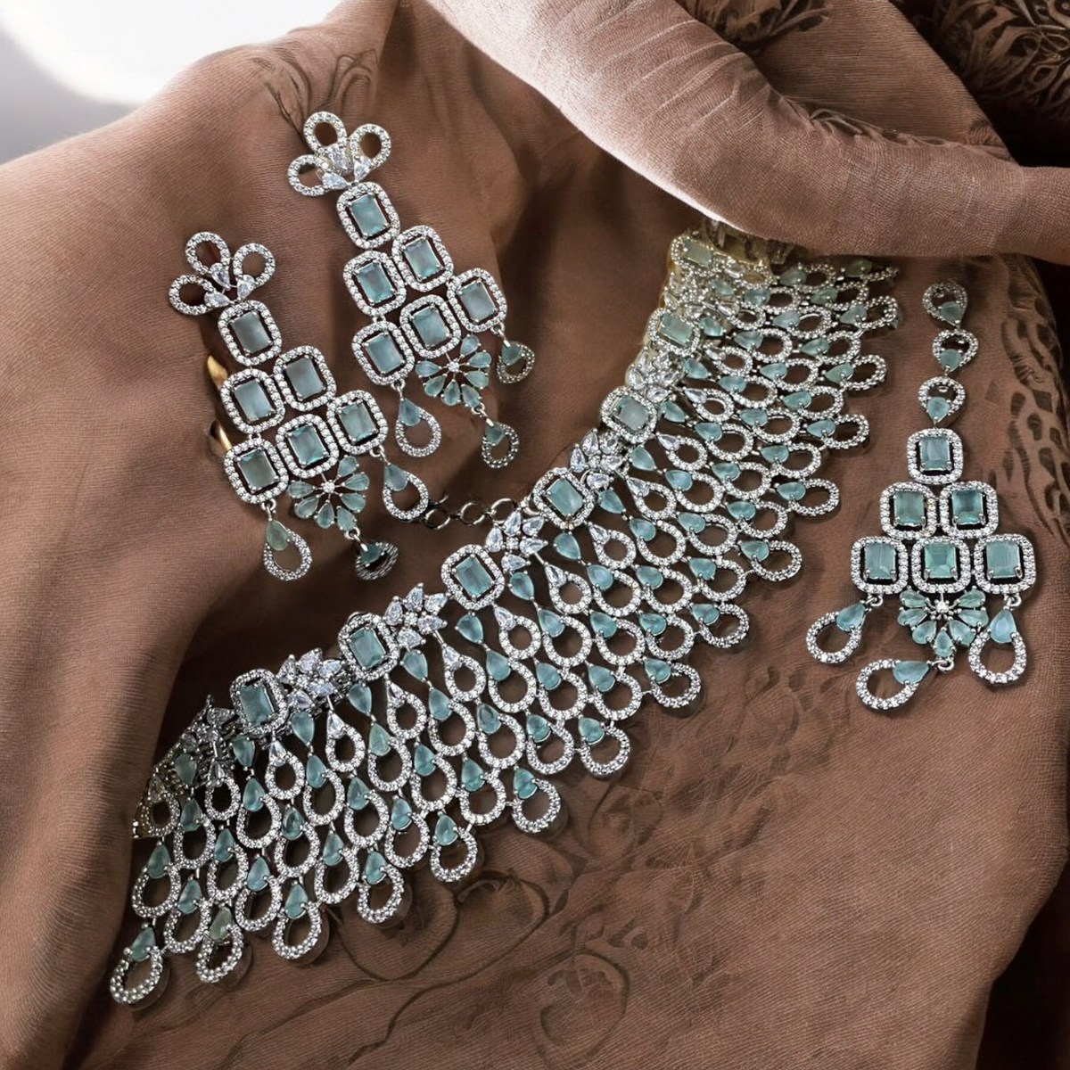 Wedding Choker Earrings Maang Tika AD Jewellery Set, AD Maangtika With Choker, Necklace Earrings Set, AD Earrings