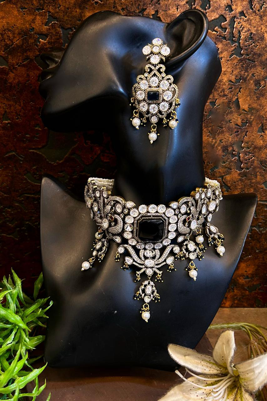 Ornate Emerald Bridal Choker Earrings Jewelry Set, Bridal Emerald Polki Choker Set, Polki Necklace, Polki Jewelry Set, Polki Necklace Set, Pakistani Polki Jewelry, Bollywood Polki Necklace