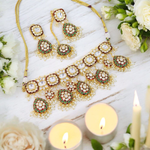 Vibrant Polki Wedding Choker Set, Indian Jewellery, Pakistani Polki Jewelry, Bollywood Polki Necklace Set, Polki Mangtika, Polki Choker Earrings With Maangtika Set, Bridal Polki Necklace Earrings Mangtika Set