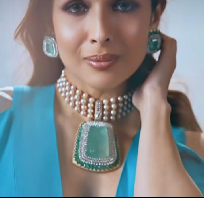 Malaika Arora Inspired Polki Necklace Earrings Set, Malaika Arora Polki Jewelry Set, Bollywood Mint Polki Necklace Set, Celebrity Polki Jewelry Set, Malaika Arora Jewelry Set
