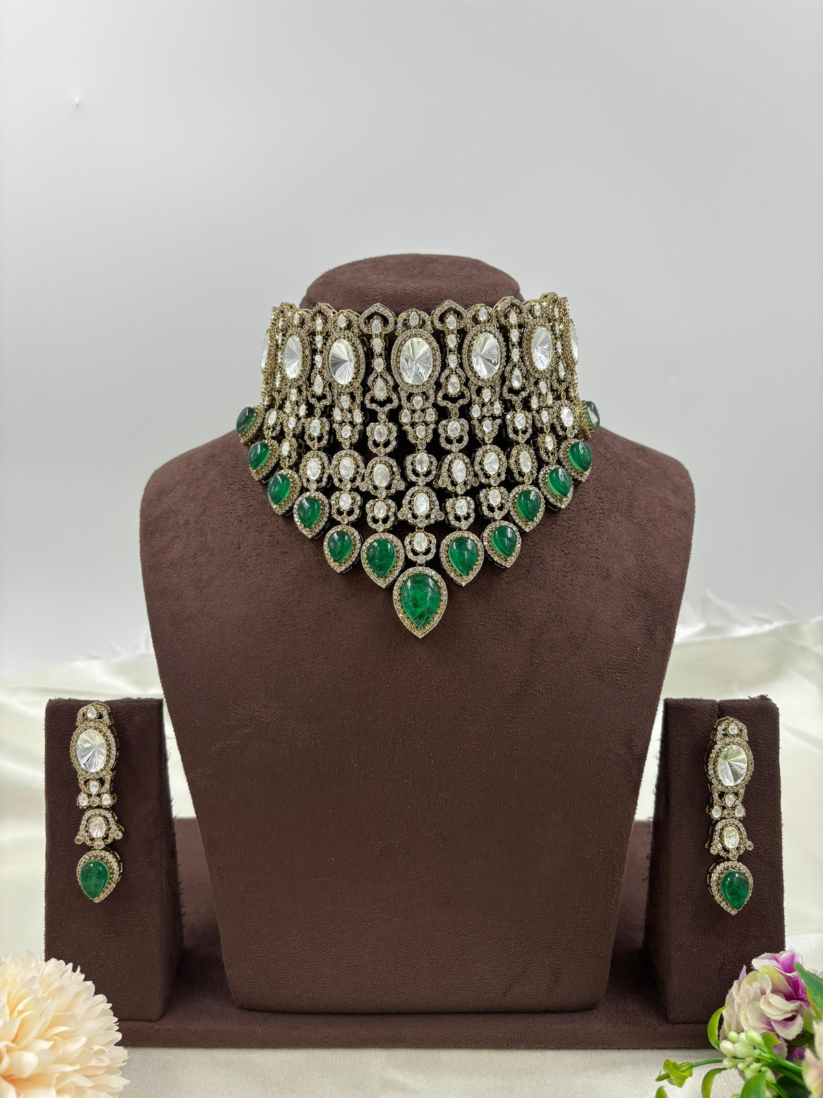 Emerald Green Kundan Choker Necklace Set with Earrings Bridal Polki Jewelry for Weddings & Festive Wear