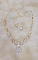 Elegant Gold-Plated Pearl and Crystal Necklace Set