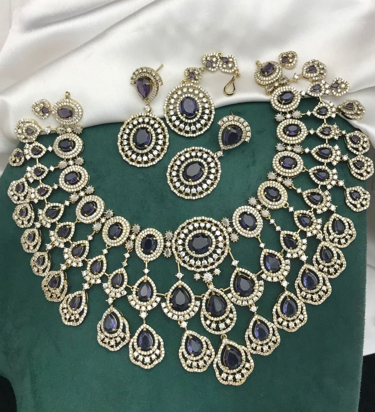 Rajkumari' Bridal Set: Pink Polki & Kundan Heritage Collection