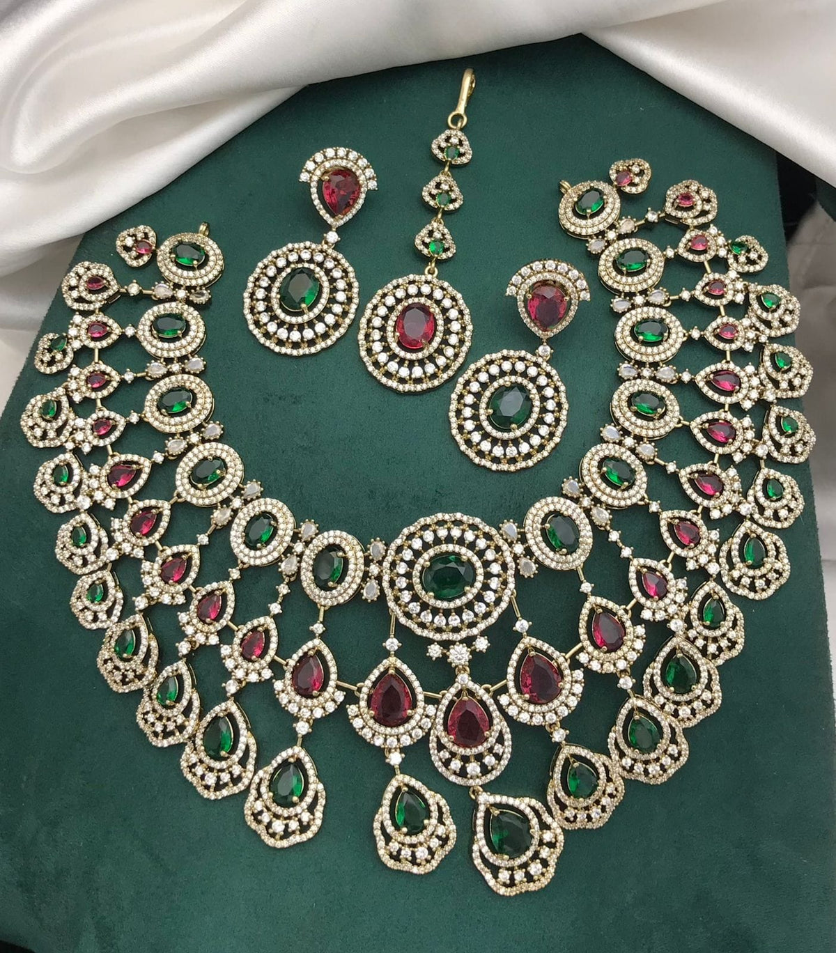 Rajkumari' Bridal Set: Pink Polki & Kundan Heritage Collection