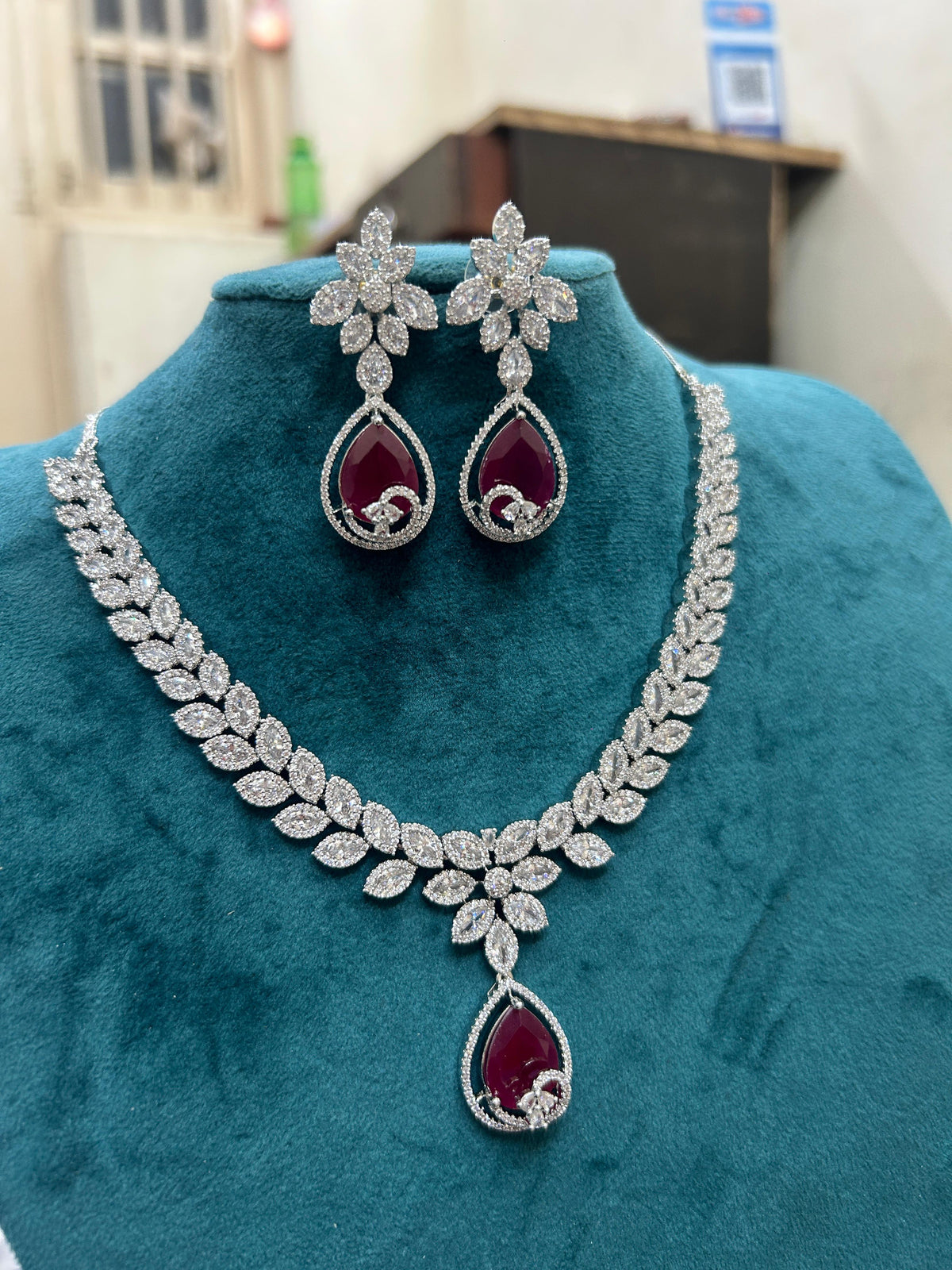 Emerald Green Teardrop CZ Necklace Set with Earrings Floral Diamond-Cut Bridal Jewelry