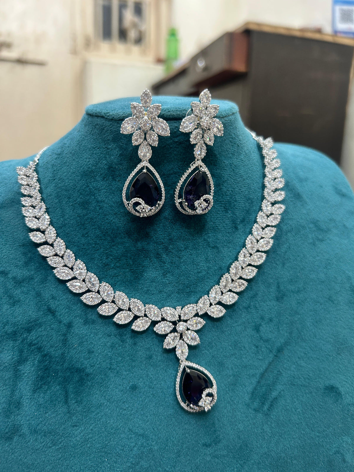 Emerald Green Teardrop CZ Necklace Set with Earrings Floral Diamond-Cut Bridal Jewelry