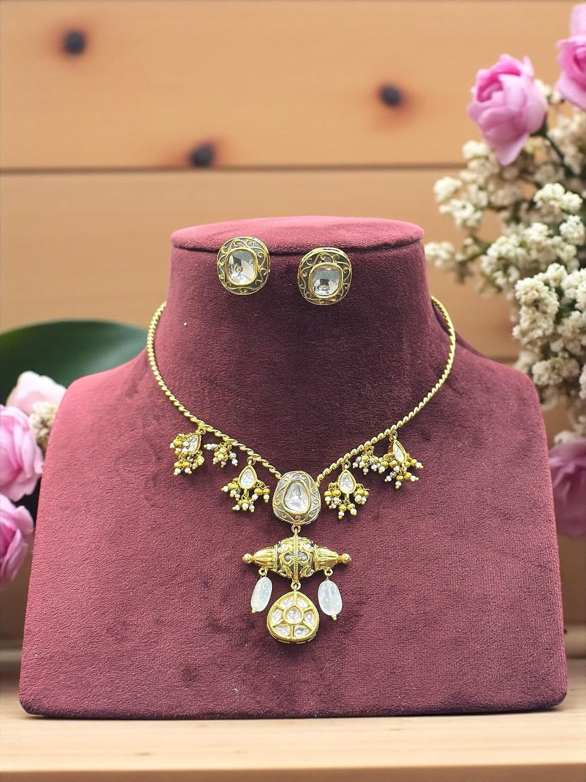 Exquisite Gold-Plated Kundan Polki Choker Necklace & Stud Earrings Set