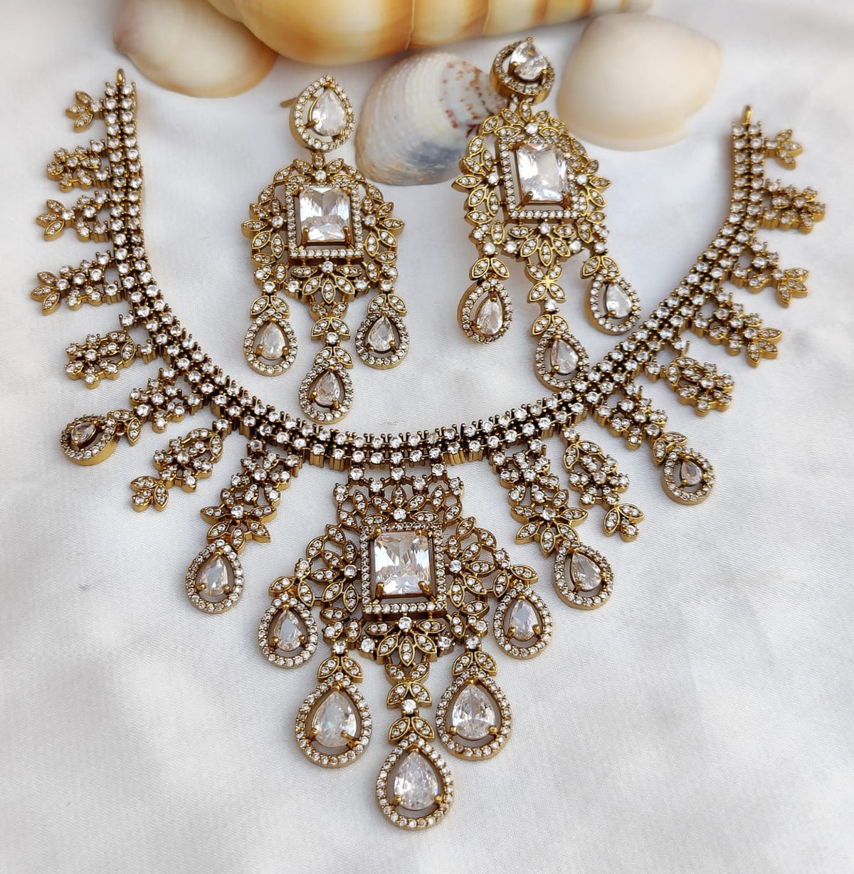 Royal Kundan Style Choker Necklace Set with Matching Earrings | Indian Jewellery Traditional Kundan Indian Necklace Set