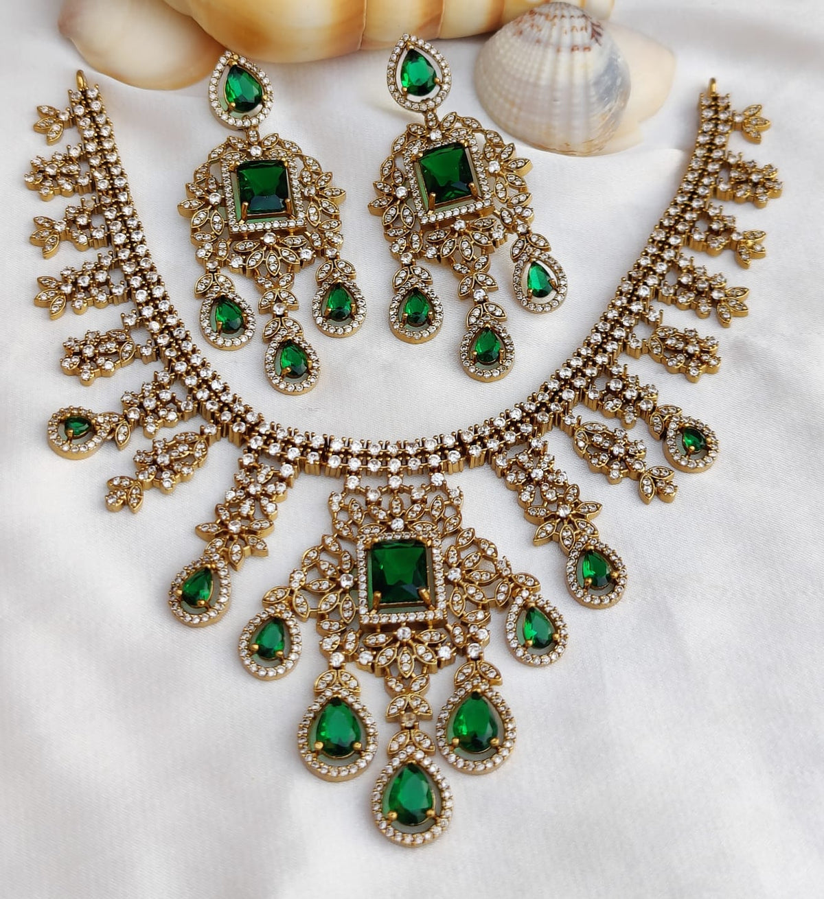 Royal Kundan Polki Choker Set with Emerald & Multicolor Drops | Bridal Wedding Necklace Set with Matching Earrings | Indian Traditional Jewellery