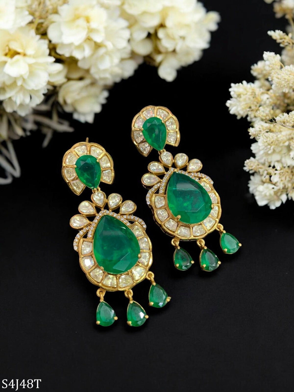 Elegant Emerald Green Kundan Drop Earrings – Gold Plated Wedding & Party Jewelry