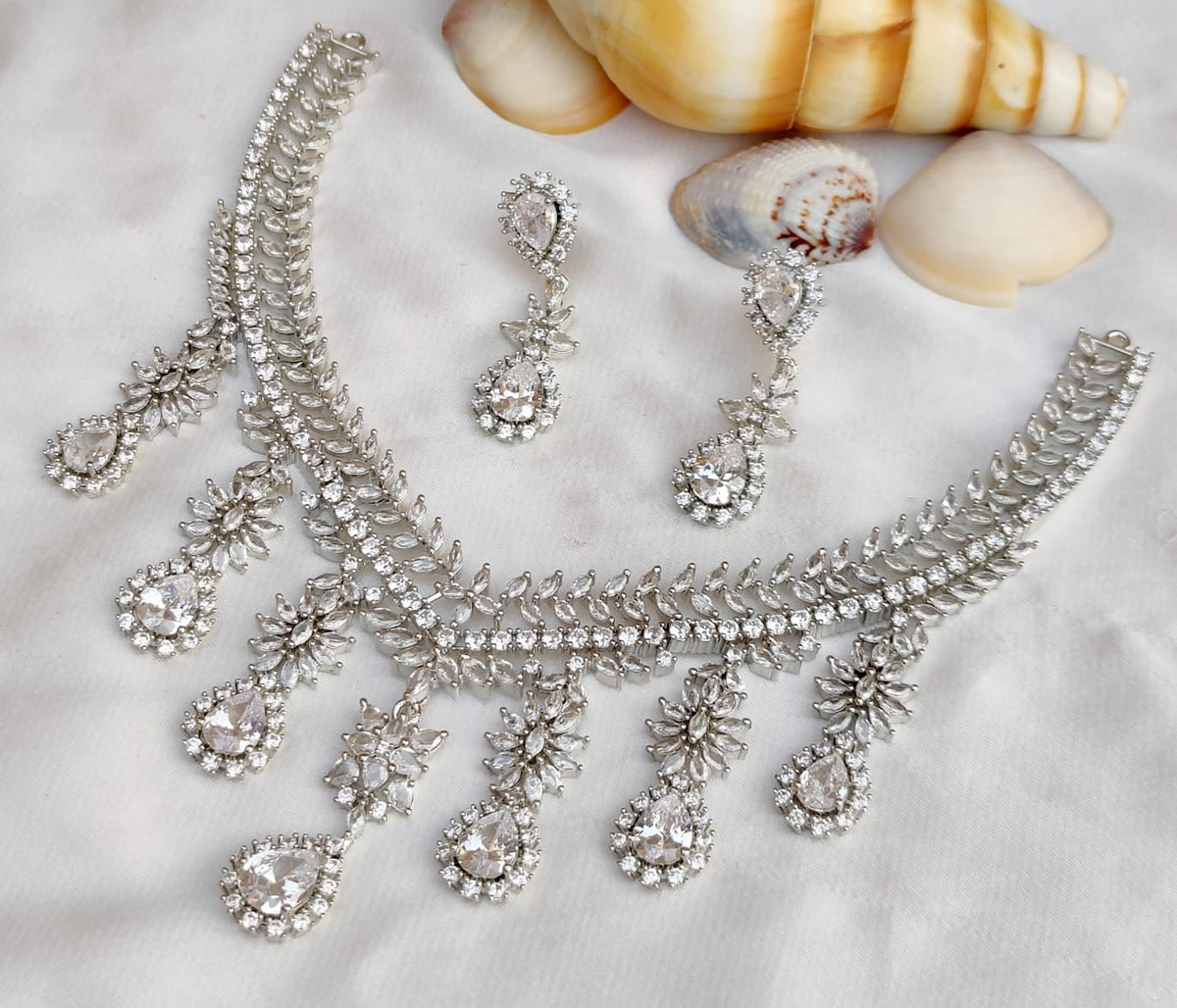 Gold Toned Bridal AD Necklace Earrings Set For Wedding