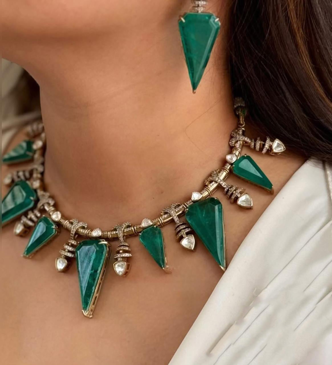 Emerald Green Statement Necklace Set – Geometric Gemstone Choker & Earrings for Women