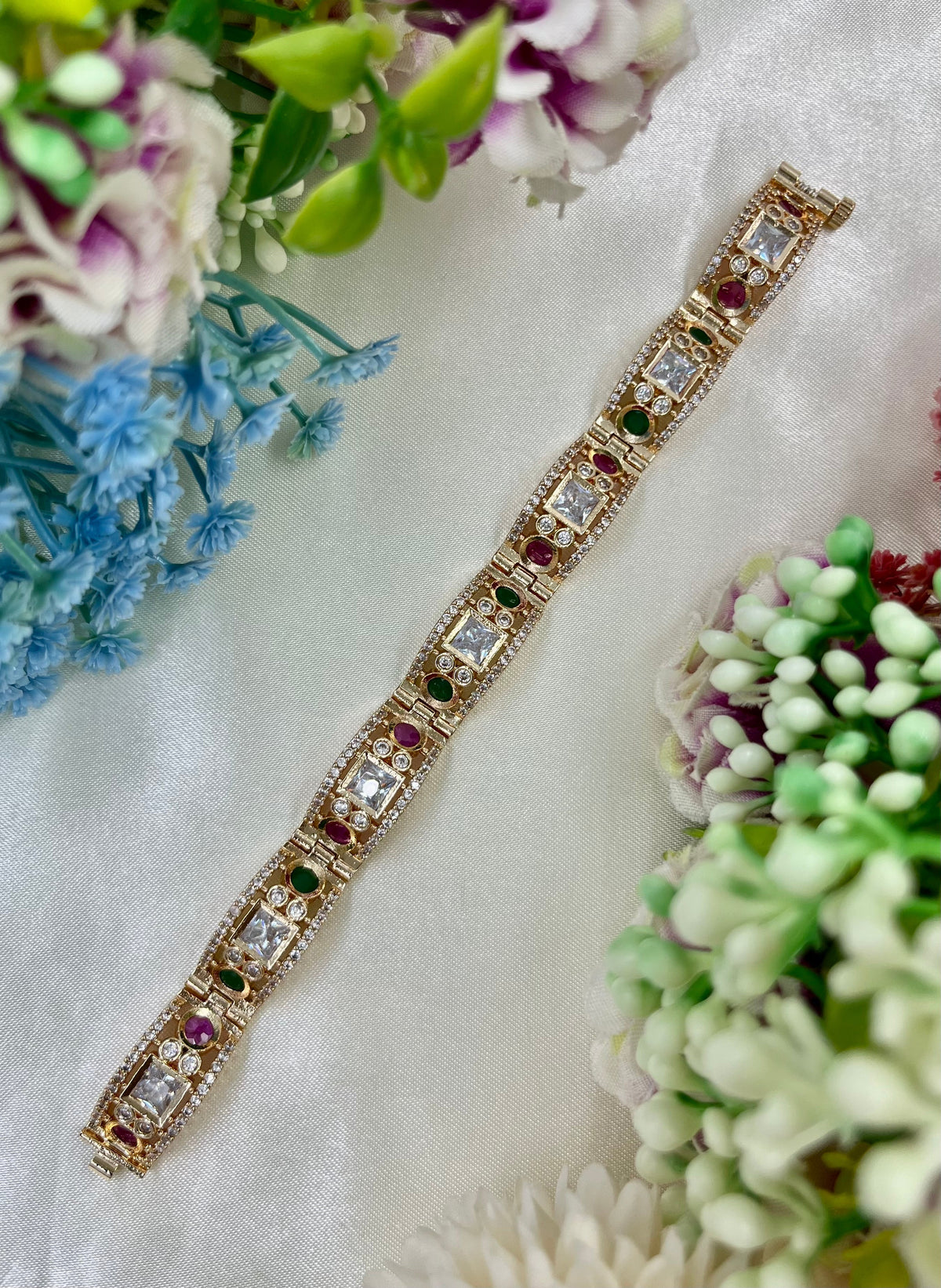 Moissanite Kundan Bracelet – Sparkling Royal Grace