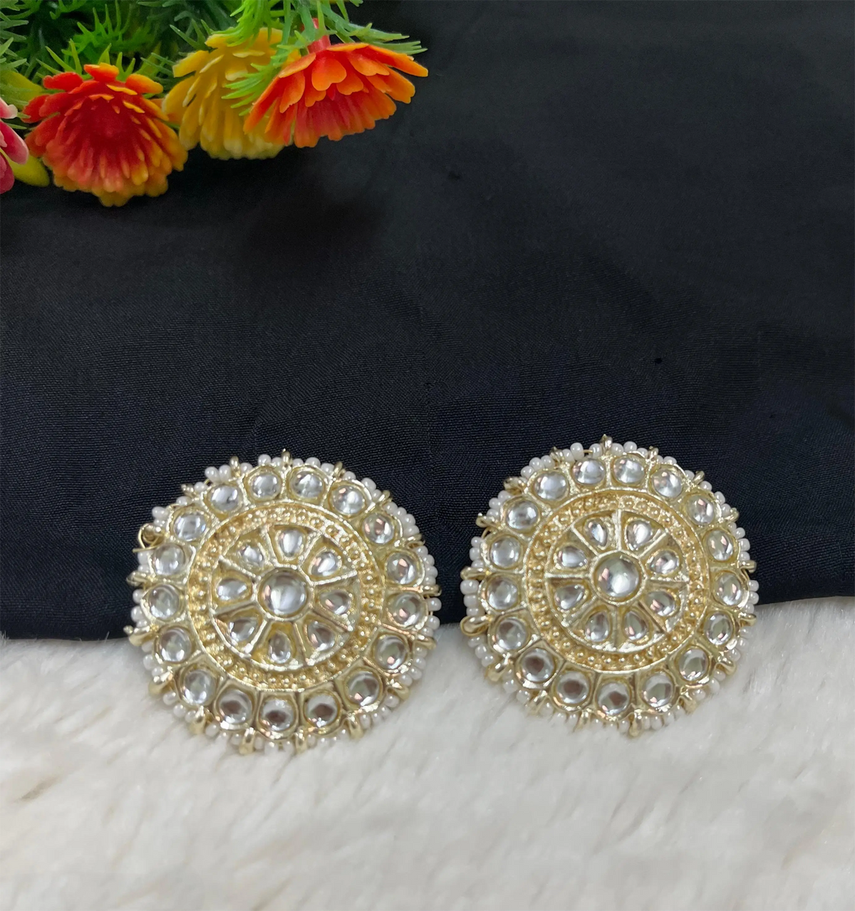 Kundan Studs, Golden Kundan Pearl Earrings, Jadau Rajwadi Pacchi Kundan Studs, Bollywood fashion