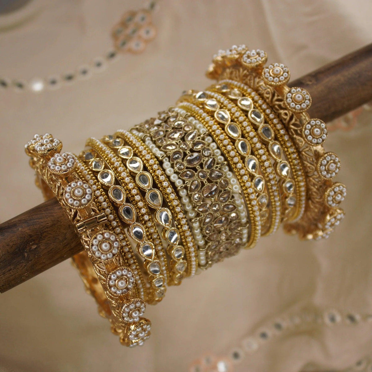 Gold Ranisa Bangle Set with Kundan pearl kada, Bridal bangles, Bridal Choora Set Wedding Eid Karwachauth Navratri Bollywood Choora