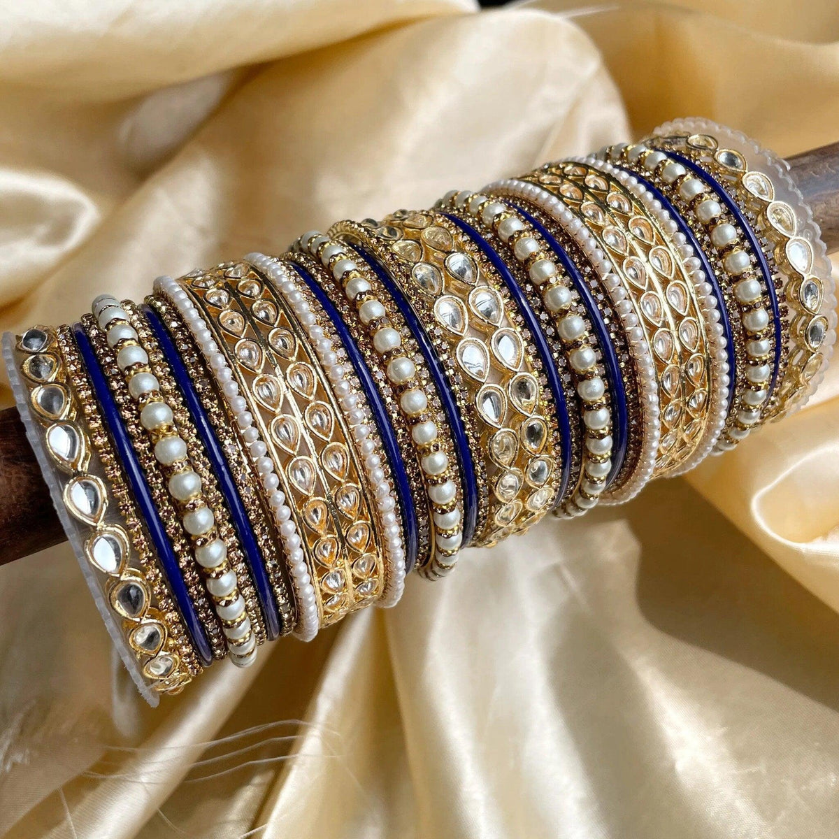 Kundan Pearl and Stone Kada Bangle Set, Indian Bangles Bridal Handmade Kundan Set Silk thread Bangles, Gift Ethnic Traditional Jewelry