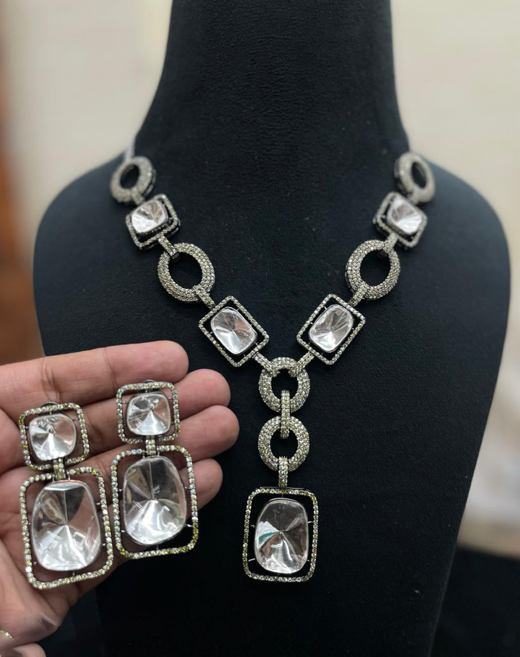 Dazzling Shimmering Polki Indian Necklace Earrings Set, Polki Statement Pakistani Jewelry Set, Bollywood Inspired Polki Necklace Set, Jewelry Set