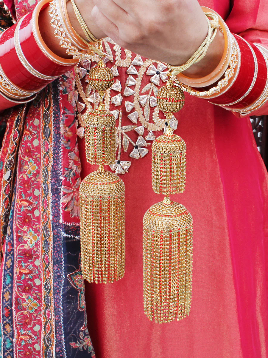 Dazzling Hanging Tassels Golden Kalire Jewelry Set, Indian Bridal Golden Kalire Set, Bollywood Golden Tassel Kalire, Pakistani Haathphool Set