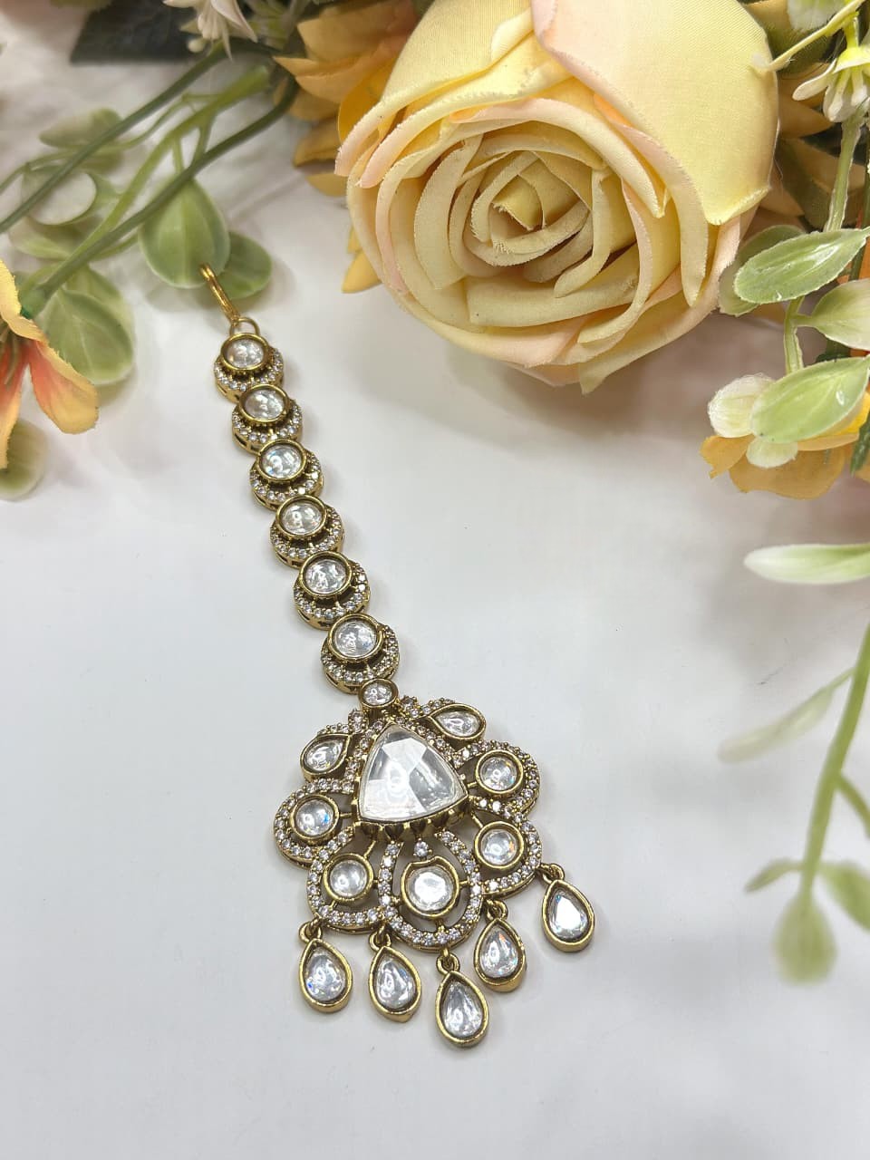 Royal Green Stone Kundan Maang Tikka | Indian Bridal & Festive Jewelry