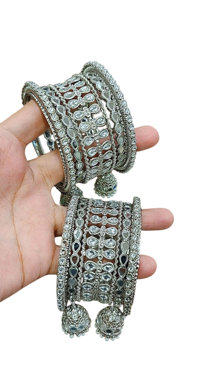 Silver Kundan Touch Look Bangle Set – Elegant Stone-Studded Traditional Jewelry